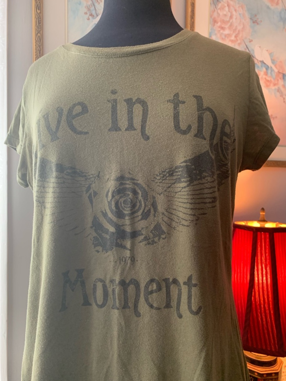 Wound Up “Live in the Moment' Graphic Tee in Olive Green